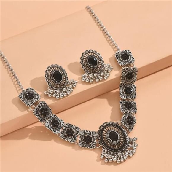 Vintage Austrian Black & Silver Necklace Earrings Jewelry Set for Women - Picture 3 of 7